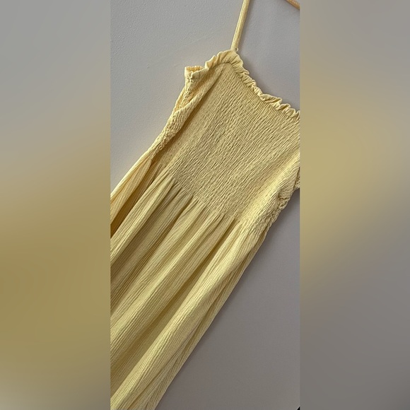 Women’s H&M Crinkled Smocked-Bodice Spaghetti Strap Summer Dress - Picture 5 of 11